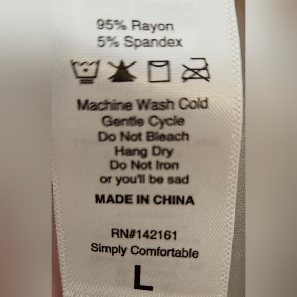 Lularoe Butterfly Print Causal T-shirt - Picture 5 of 5